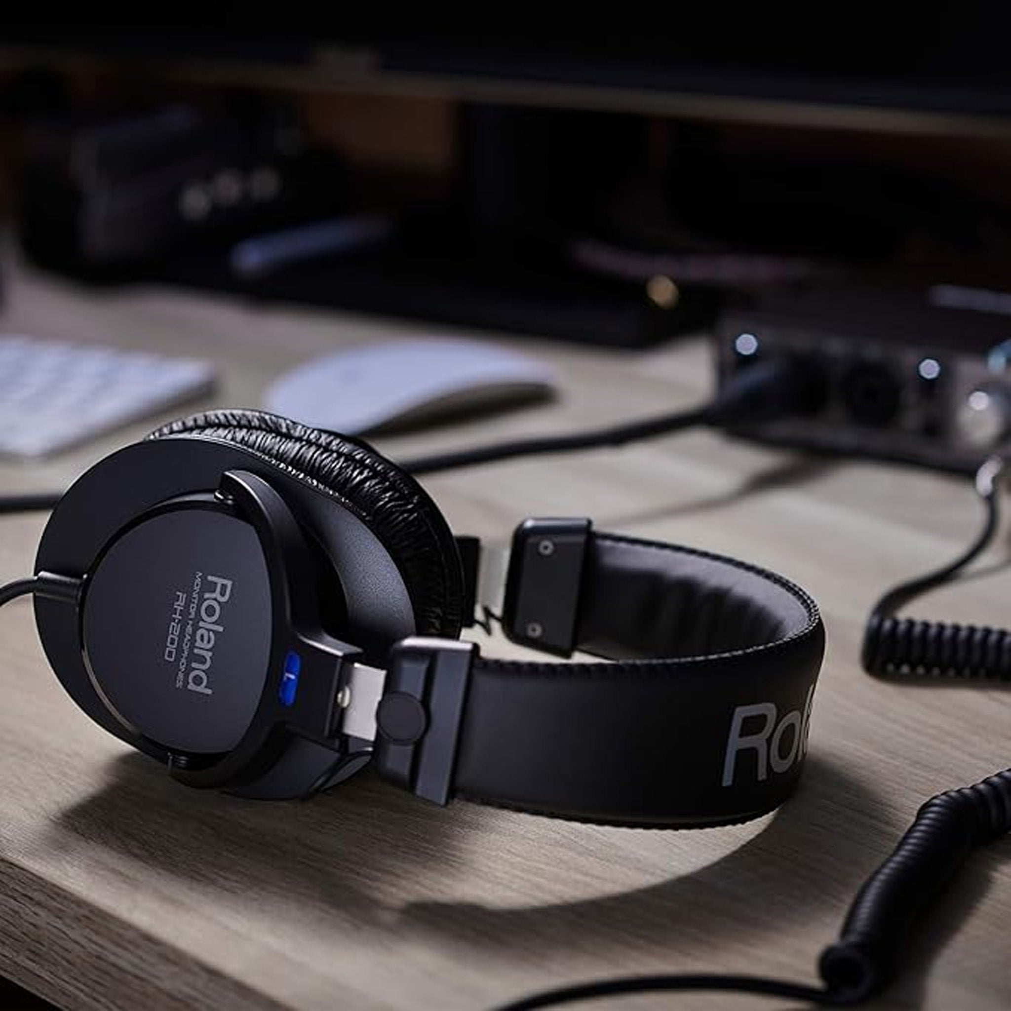 Roland RH200 monitoring stereo headphones | Chamberlain Pianos