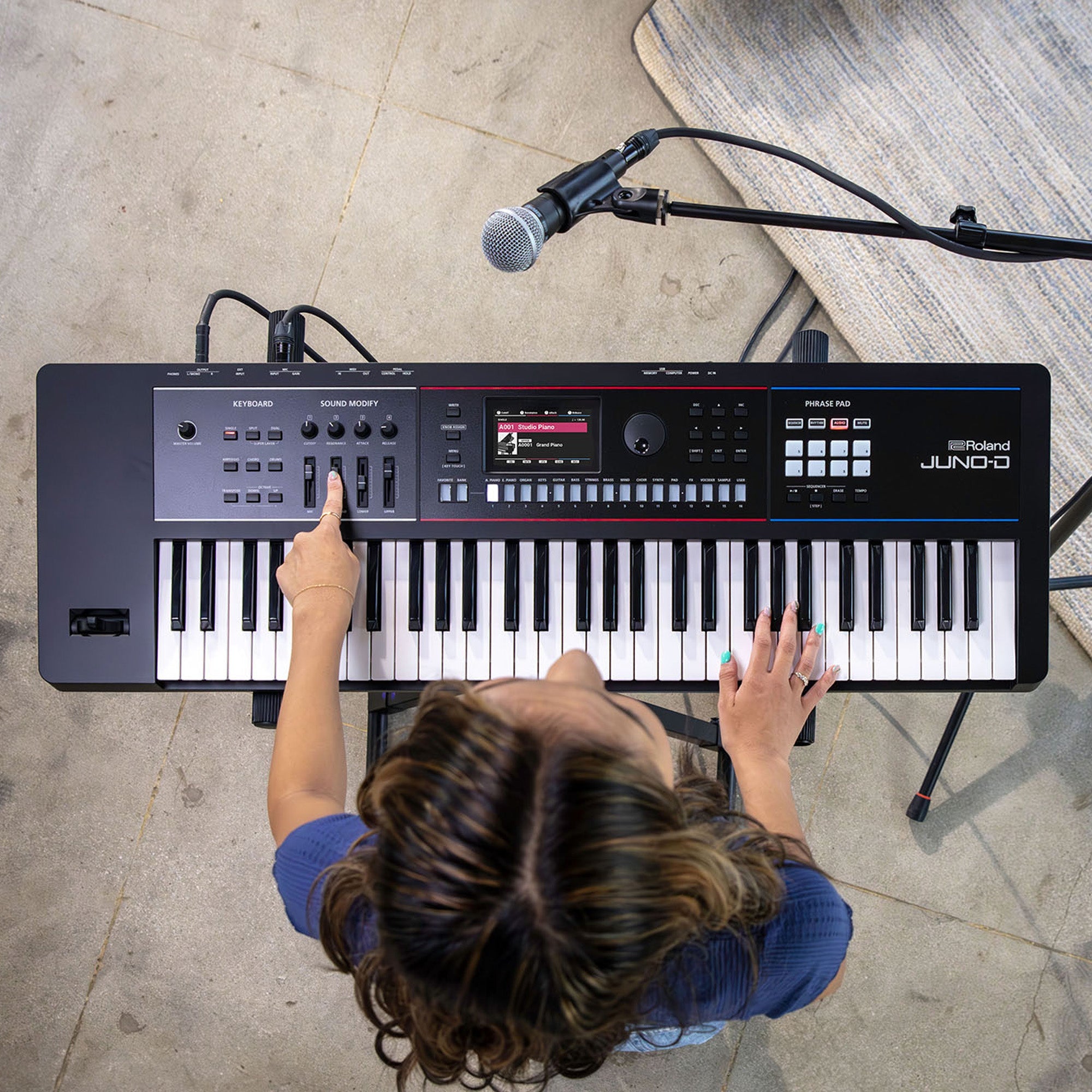 Roland JUNO-D synthesiser keyboard | Chamberlain Pianos