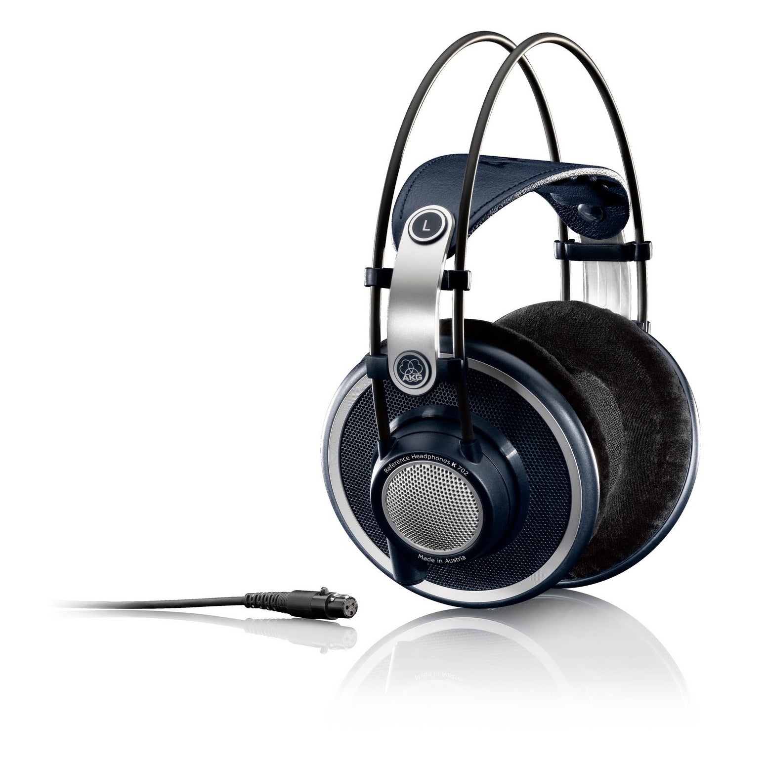 K702 - AKG K702 closed-back monitoring headphones A1