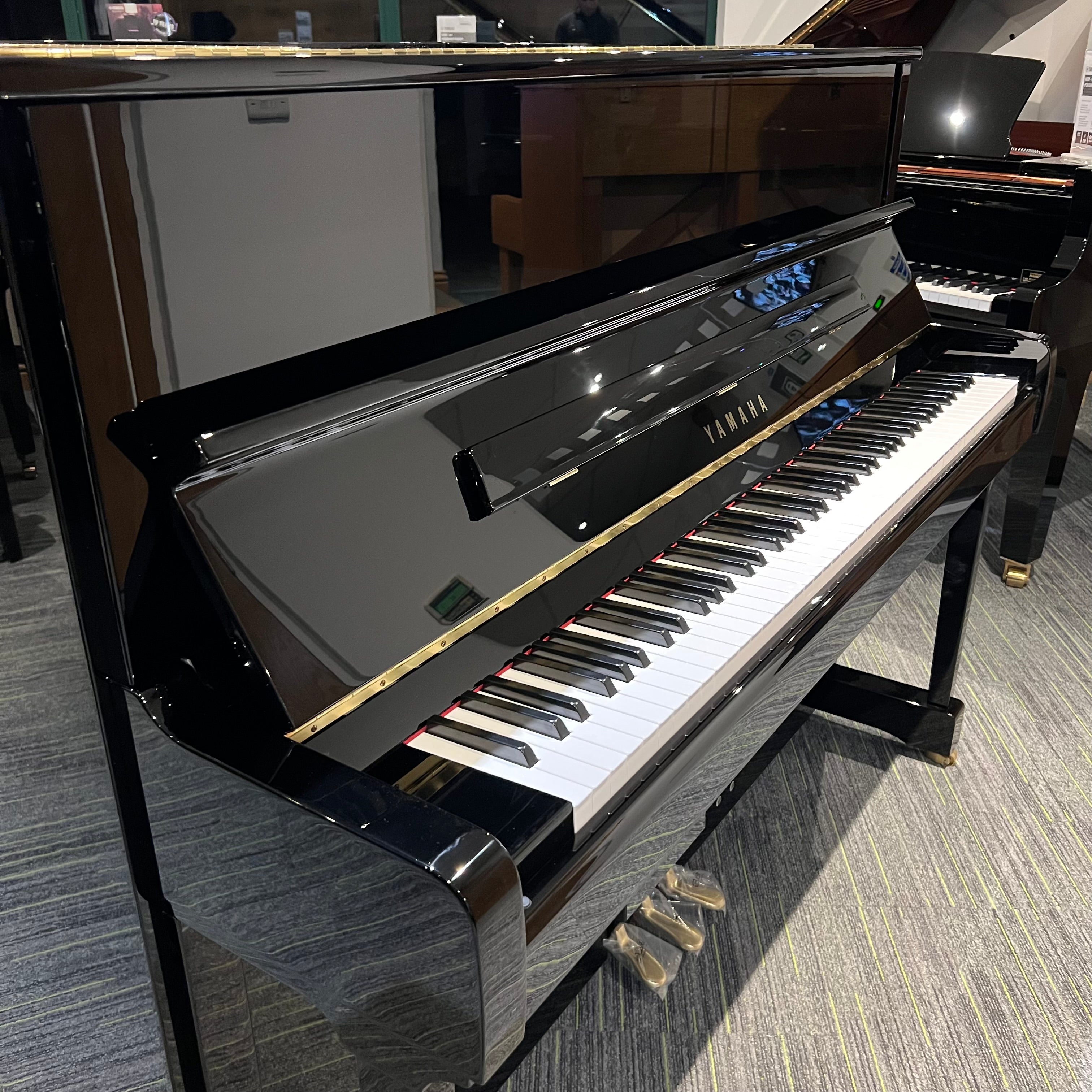 Yamaha P121 SH3 Silent Upright Piano | Chamberlain Pianos
