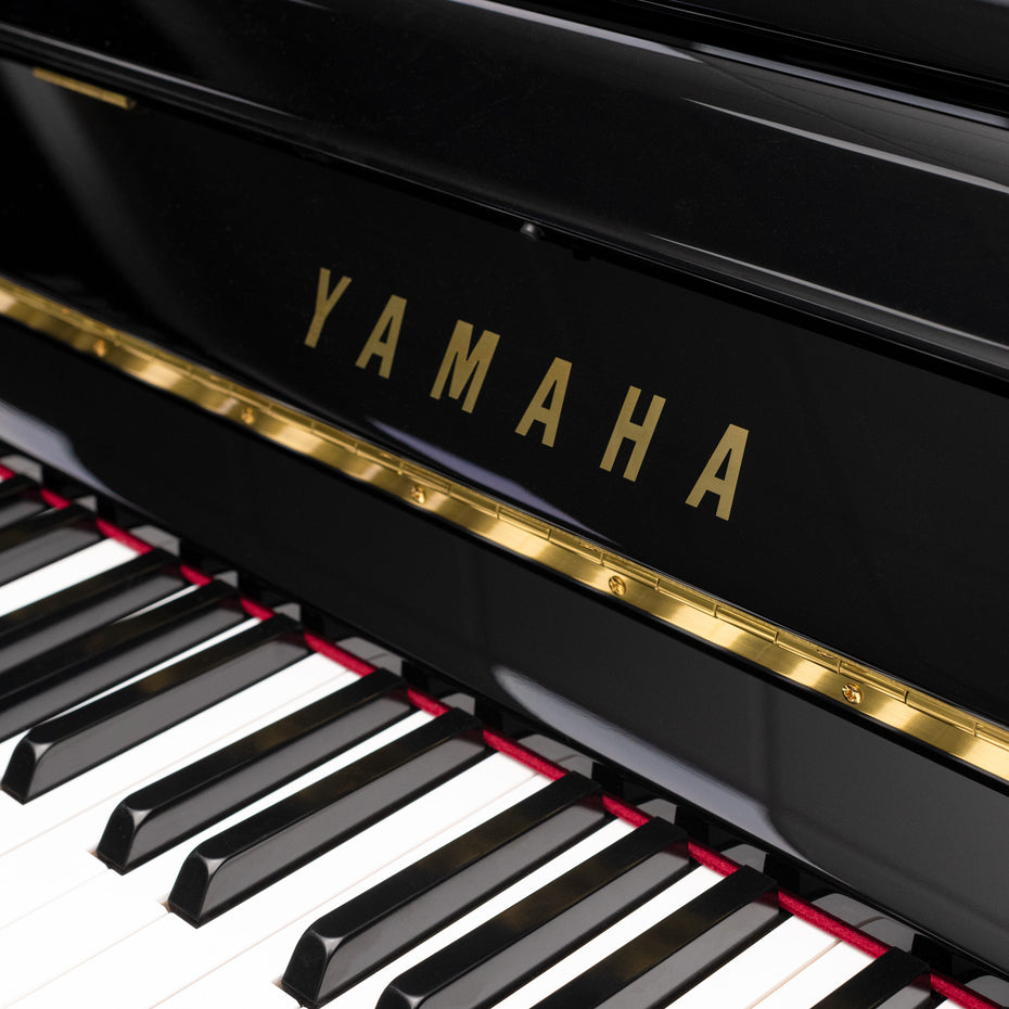 B3E,B3E-PWH,B3E-PM,B3E-PEC - Yamaha b3 upright piano Polished Ebony