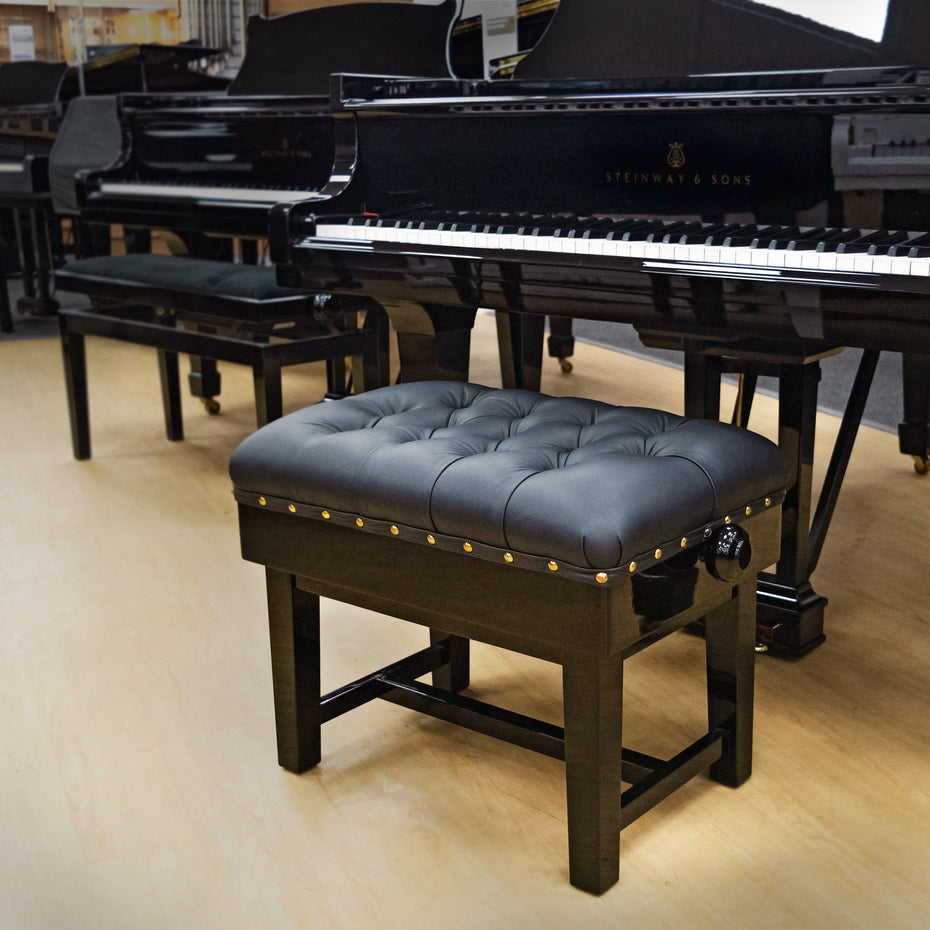 BC46-BG-BKL - Hidrau BC46 'London' concert piano stool Black gloss, black leather