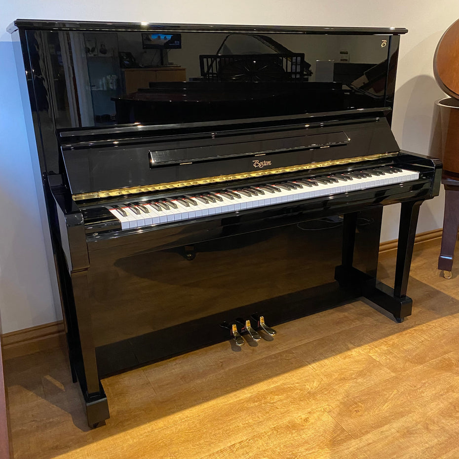 IK-2ND9948 - Pre-owned Steinway Boston UP132 upright piano in polished ebony Default title