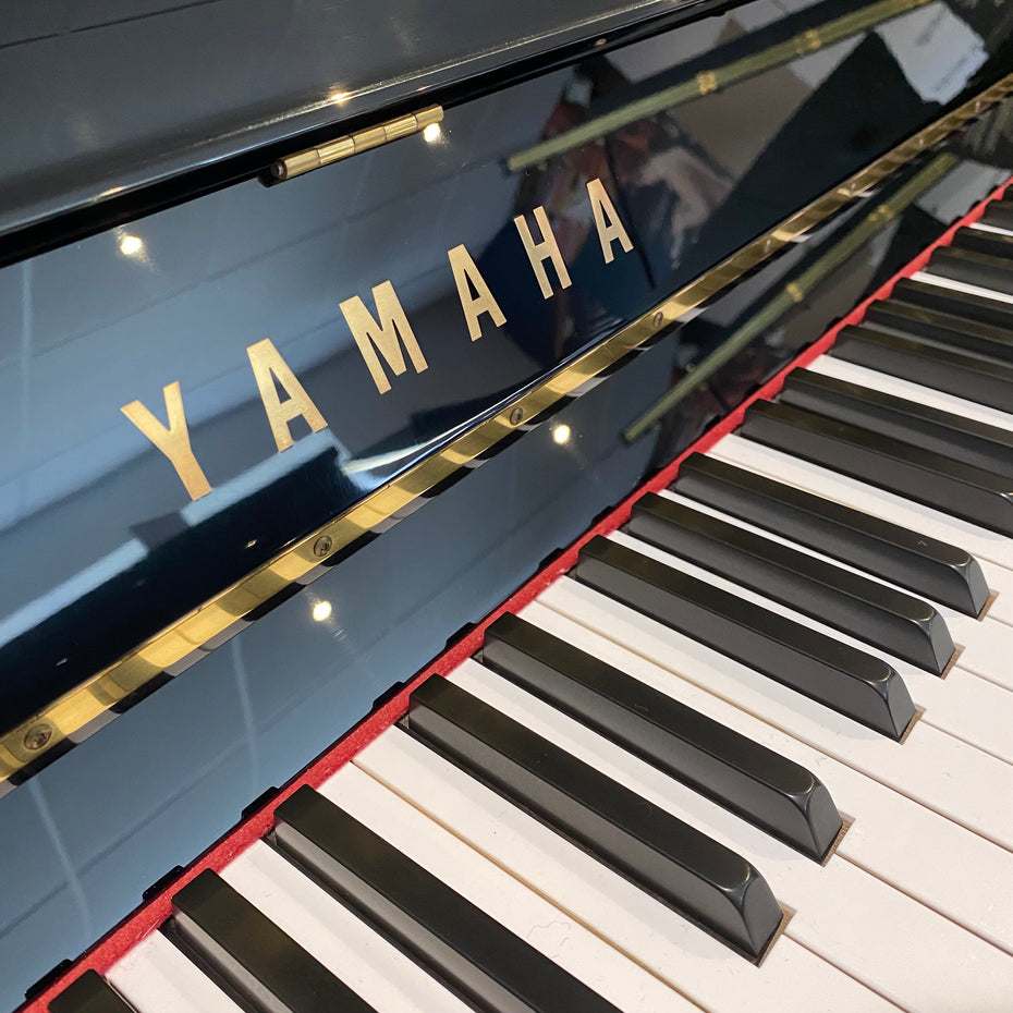 IK-2ND9989 - Pre-owned Yamaha P121 upright piano in polished ebony Default title